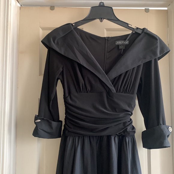 Dress - Picture 4 of 4